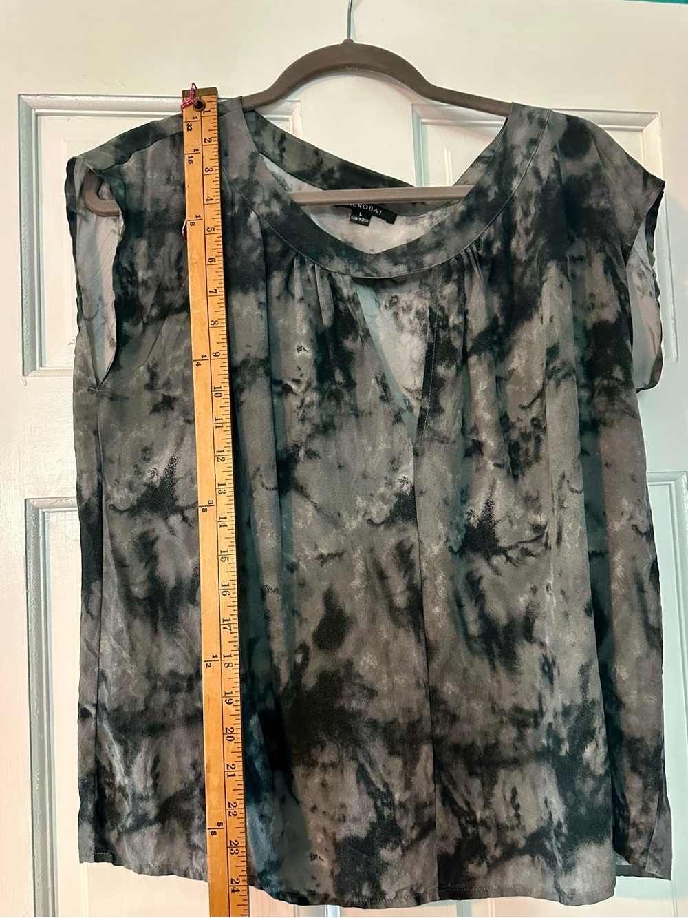 Acrobat Black & Gray Tie-Dye Cap Sleeve Blouse